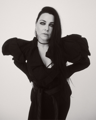 Click to view full size image
==============
Amyleefans.jpg Amyleefans.jpg